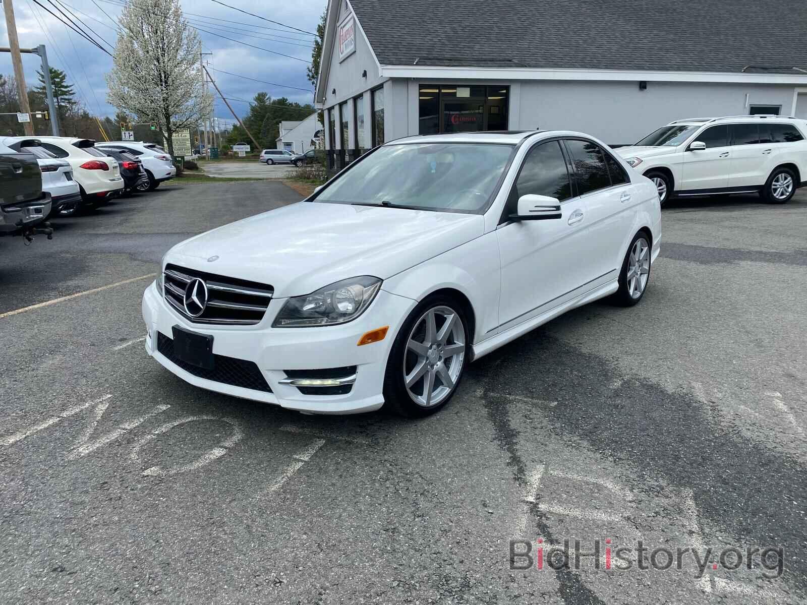 Photo WDDGF4HB1EG234601 - MERCEDES-BENZ C CLASS 2014