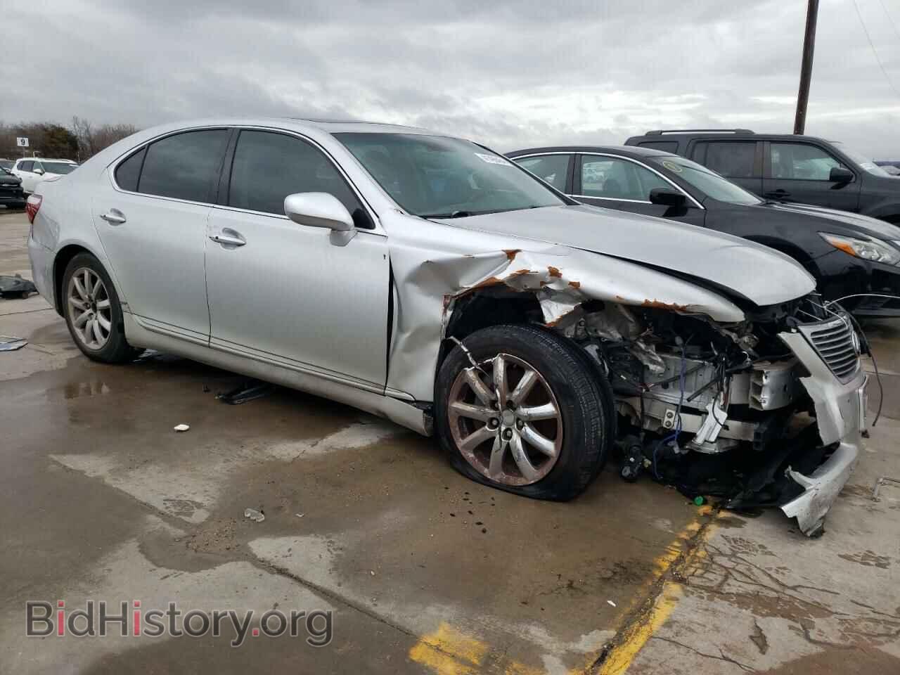 2009 LEXUS LS460 - VIN: JTHBL46F995084496 - Photo 4