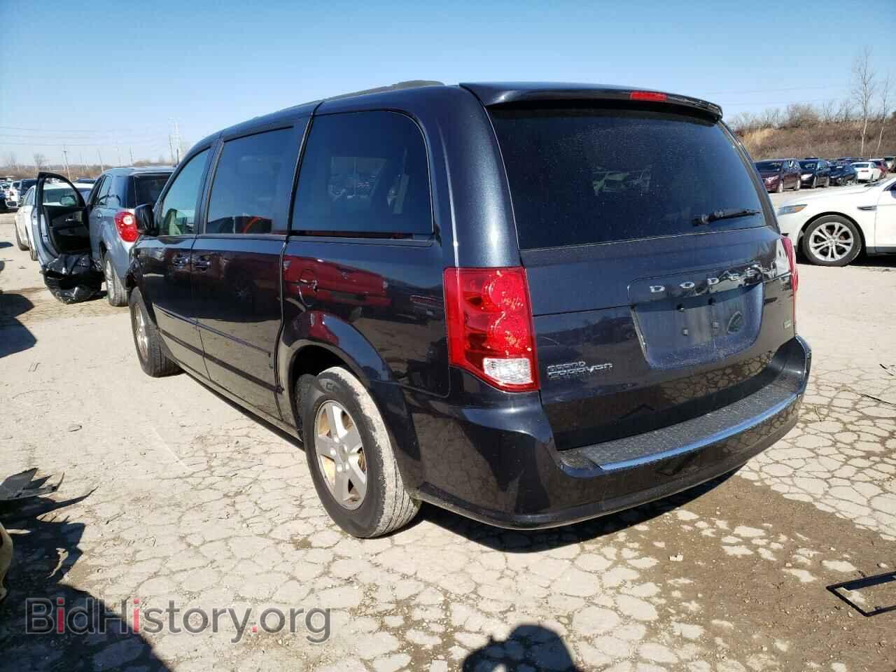 2013 DODGE CARAVAN - VIN: 2C4RDGCG8DR590828 - Фото 2