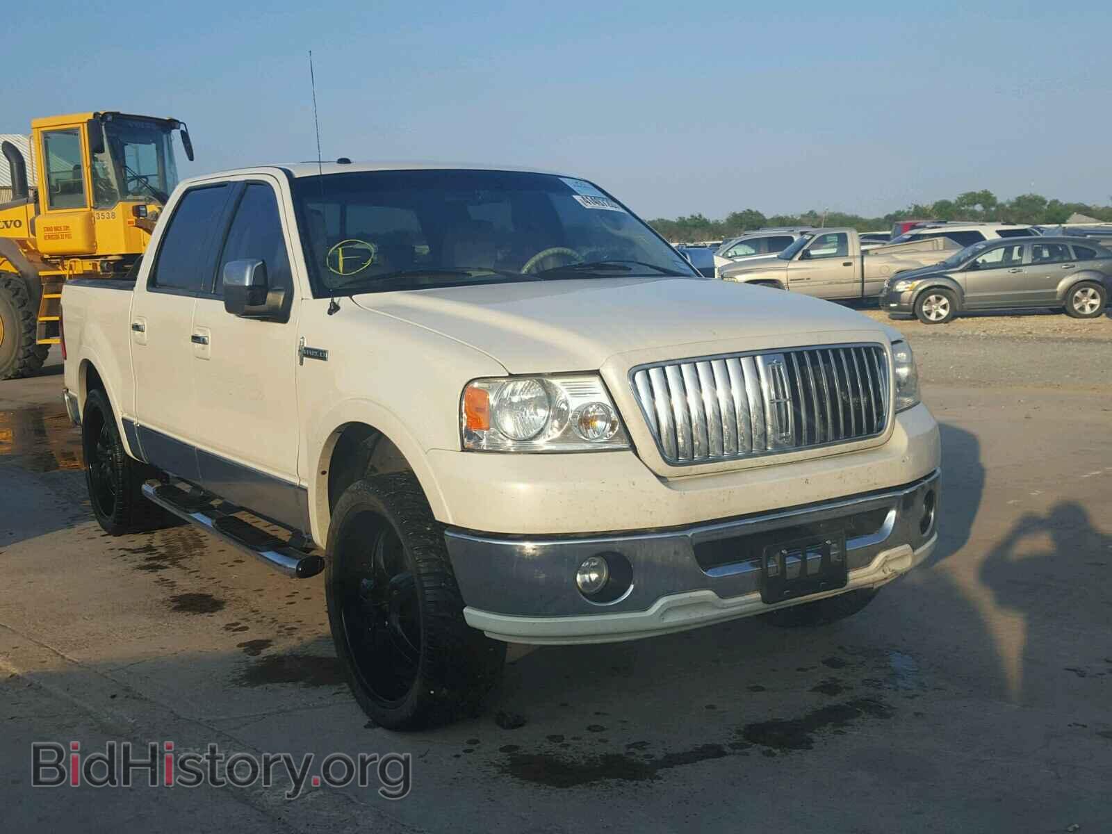 Photo 5LTPW16506FJ23600 - LINCOLN MARK LT 2006