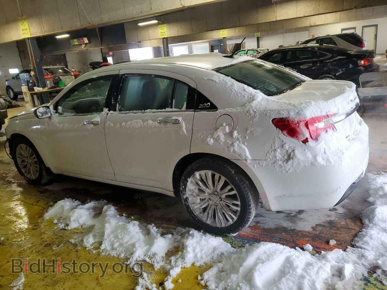 2012 CHRYSLER 200 - VIN: 1C3CCBCG9CN170331 - Фото 2