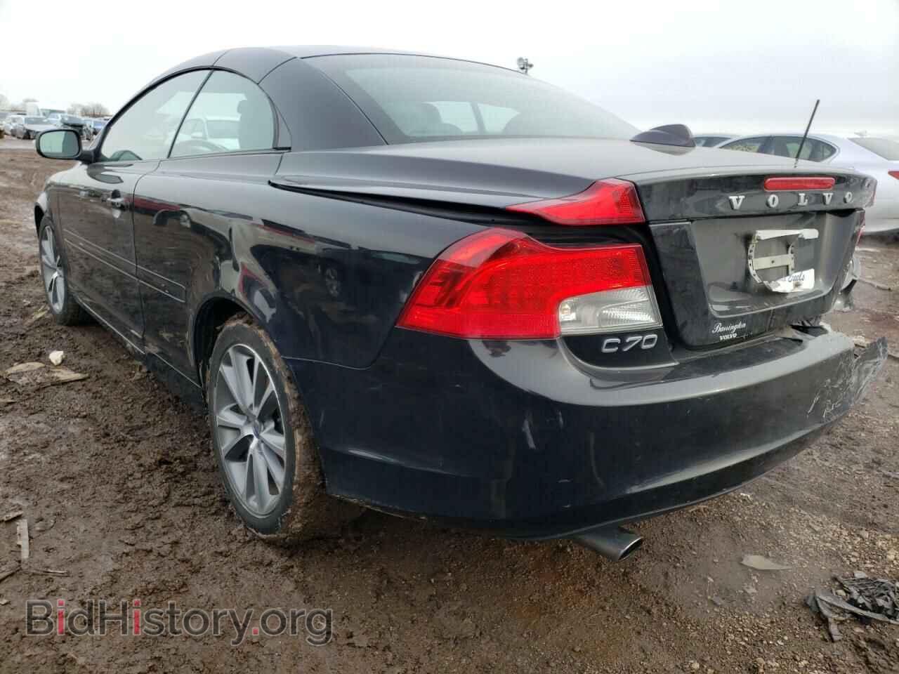 2013 VOLVO C70 - VIN: YV1672MC5DJ142327 - Фото 2