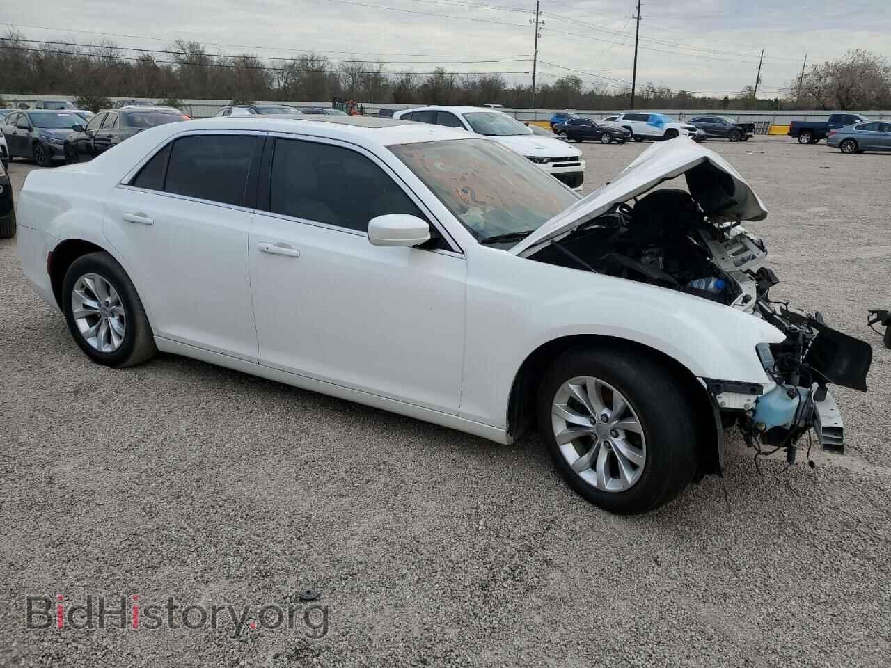 2016 CHRYSLER 300 - VIN: 2C3CCAAG9GH269467 - Фото 4