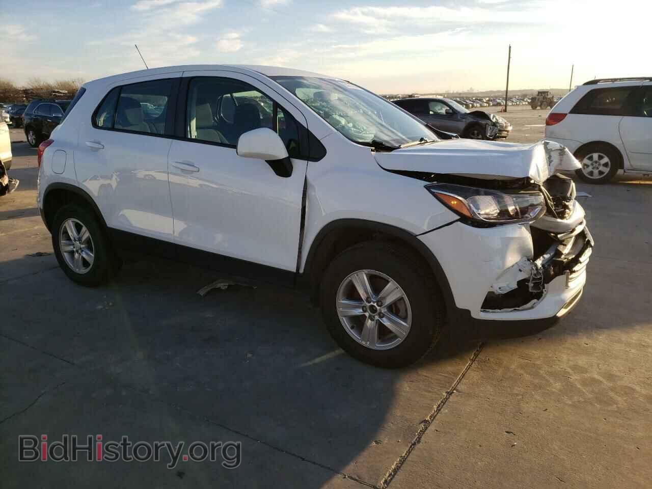 2019 CHEVROLET TRAX - VIN: 3GNCJNSB3KL236533 - Фото 4