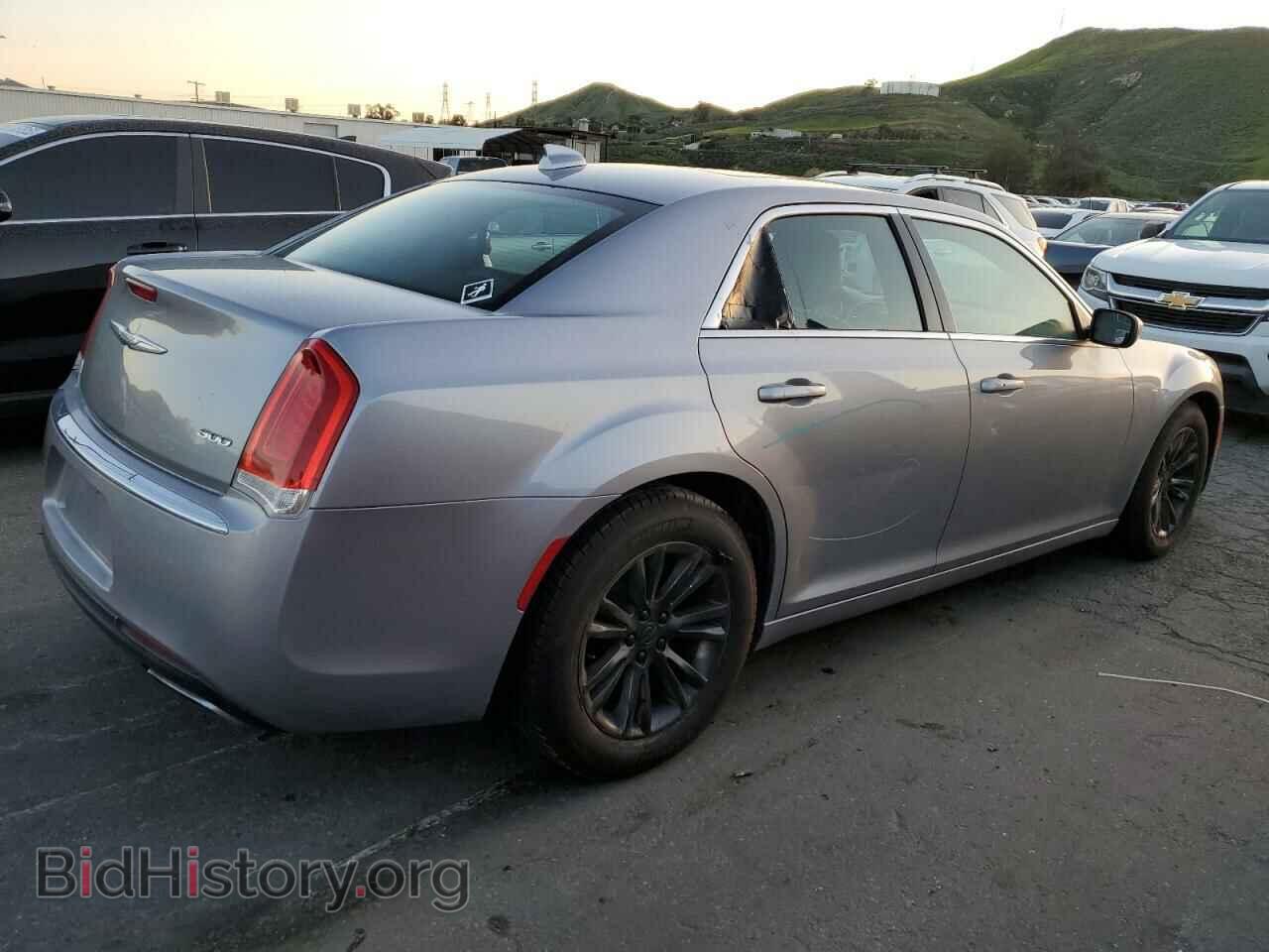 2016 CHRYSLER 300 - VIN: 2C3CCAAG0GH307880 - Фото 3
