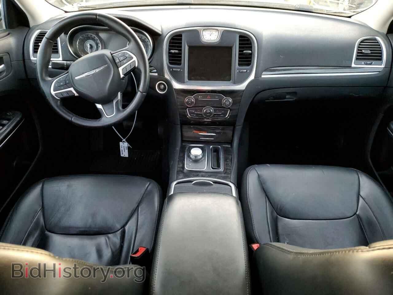 2016 CHRYSLER 300 - VIN: 2C3CCAAG0GH307880 - Фото 8