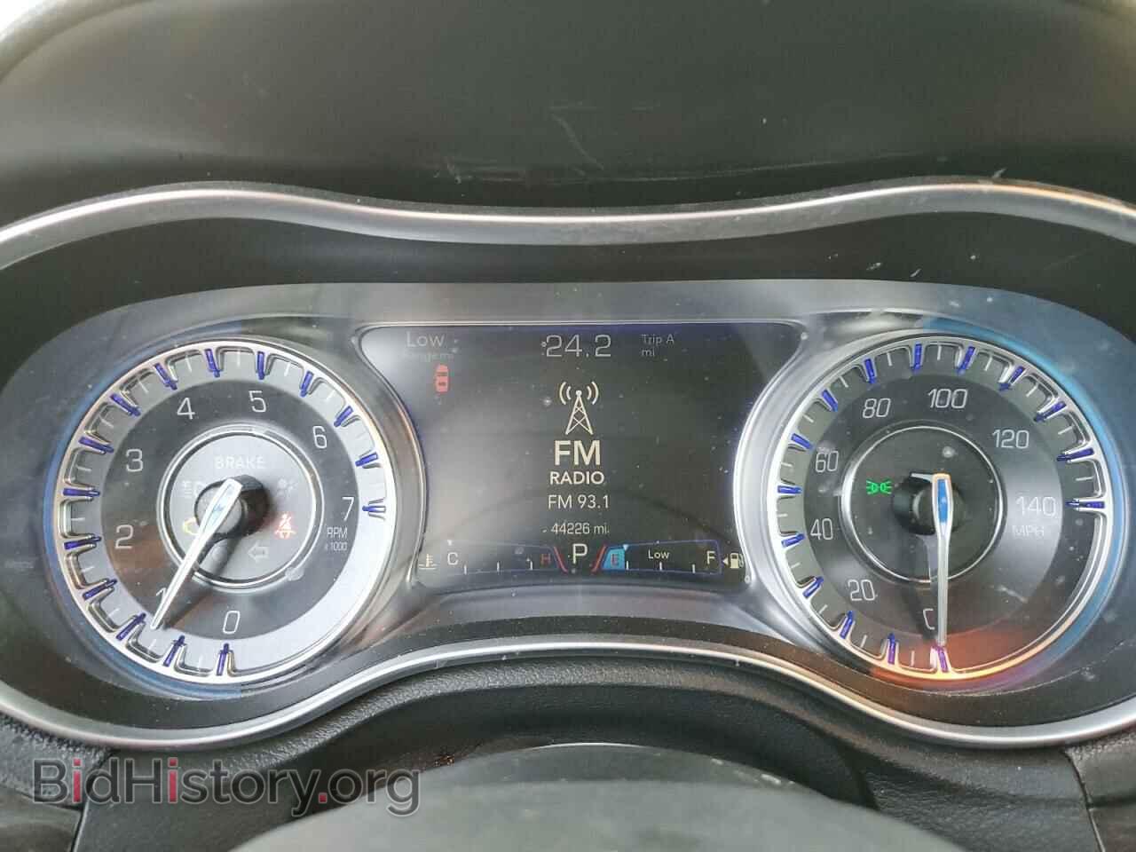 2016 CHRYSLER 300 - VIN: 2C3CCAAG0GH307880 - Фото 9