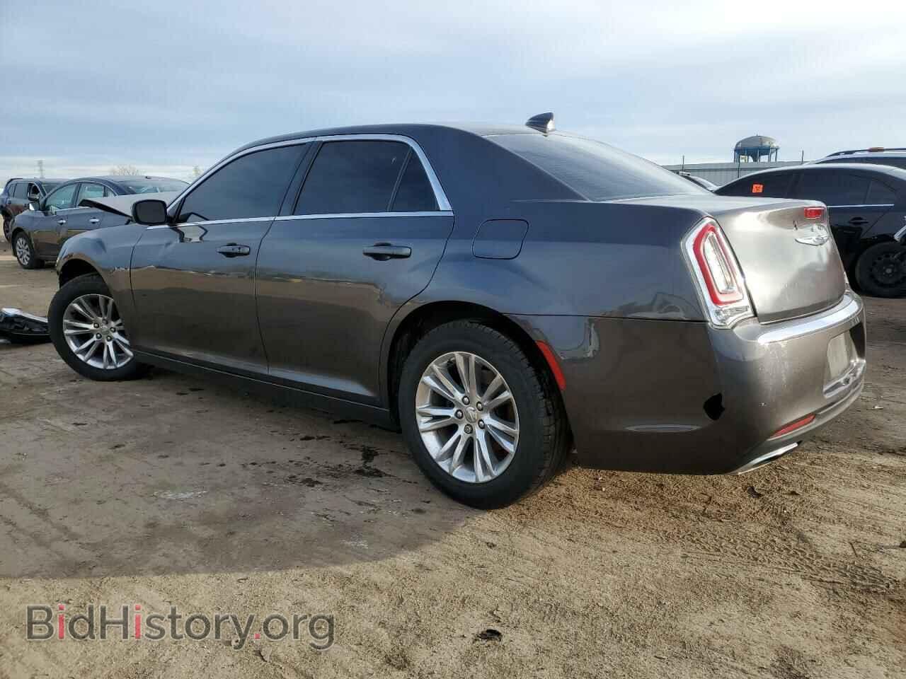 2017 CHRYSLER 300 - VIN: 2C3CCAAG4HH552456 - Фото 2