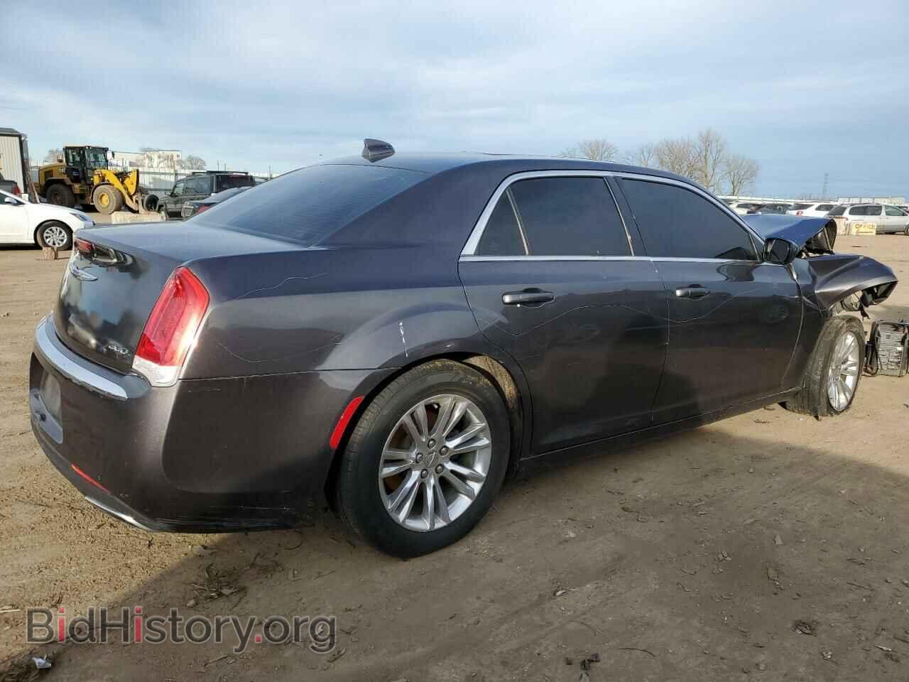 2017 CHRYSLER 300 - VIN: 2C3CCAAG4HH552456 - Фото 3