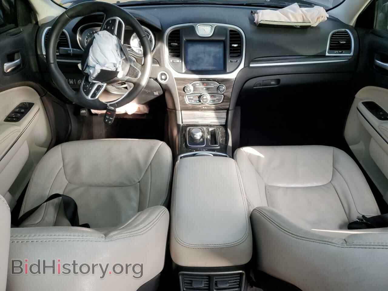 2017 CHRYSLER 300 - VIN: 2C3CCAAG4HH552456 - Фото 8