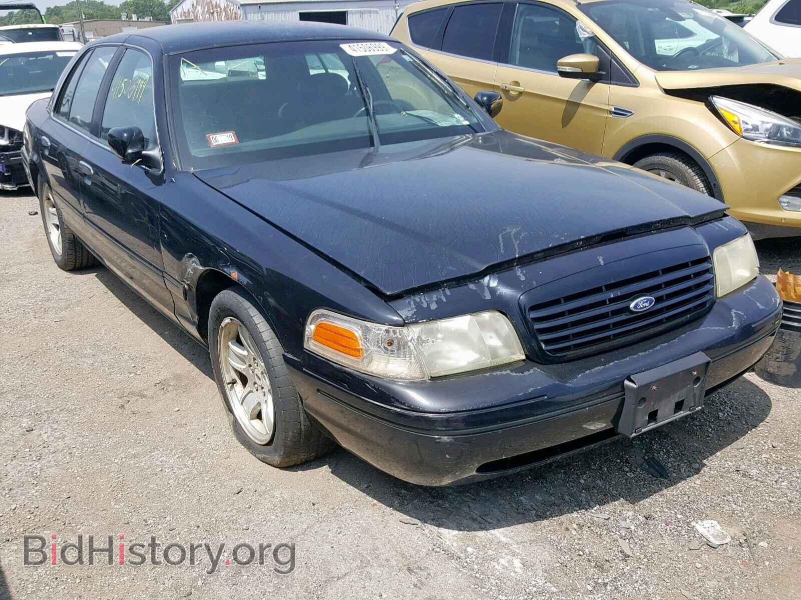 Фотография 2FAFP74W82X133208 - FORD CROWN VIC 2002