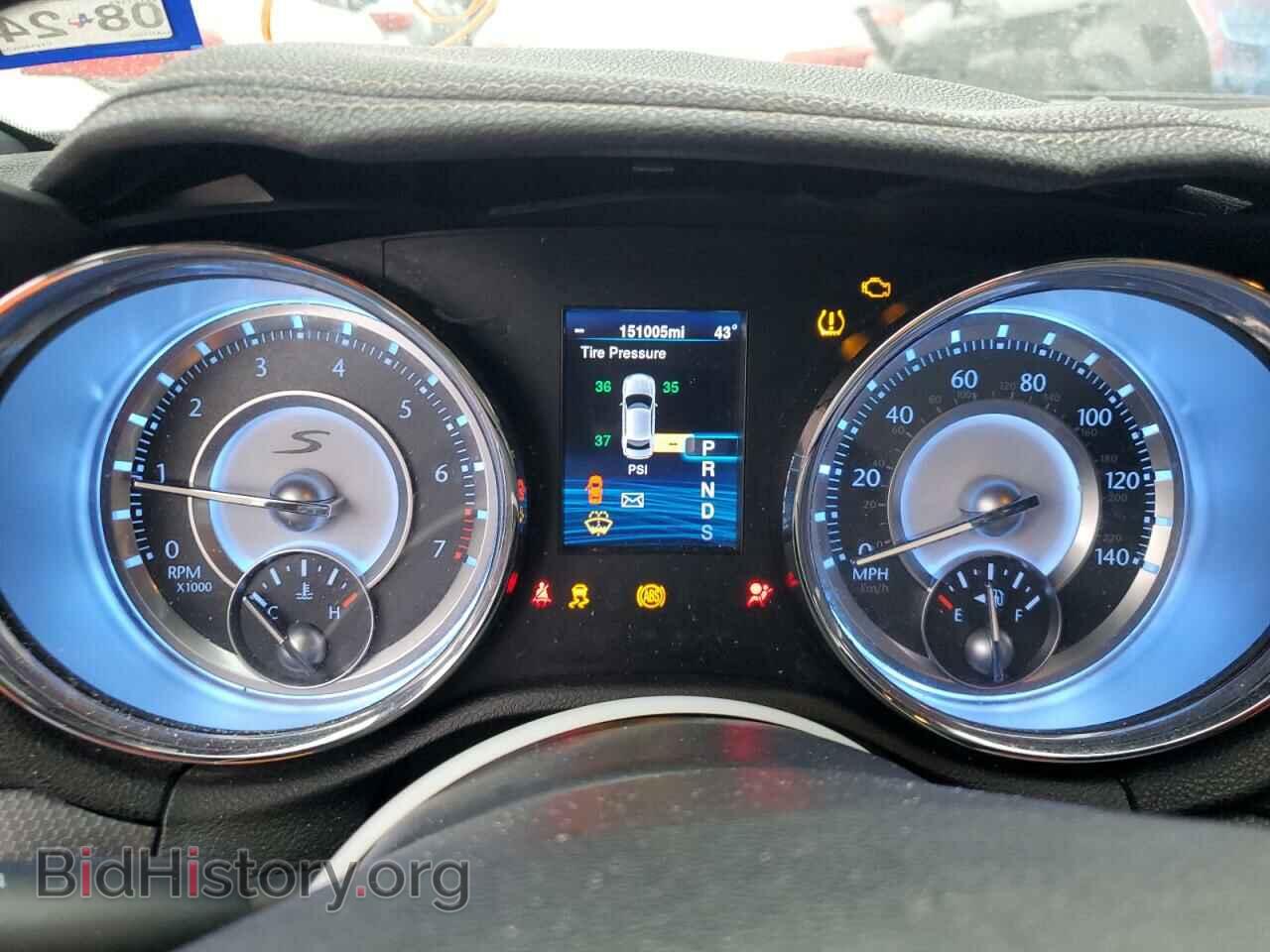 2014 CHRYSLER 300 - VIN: 2C3CCABG2EH340424 - Фото 9