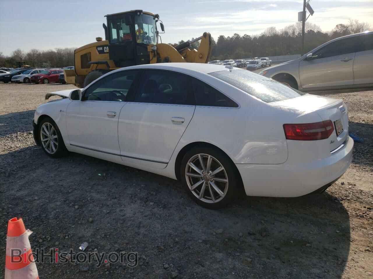 2010 AUDI A6 - VIN: WAUKGAFB7AN047563 - Фото 2
