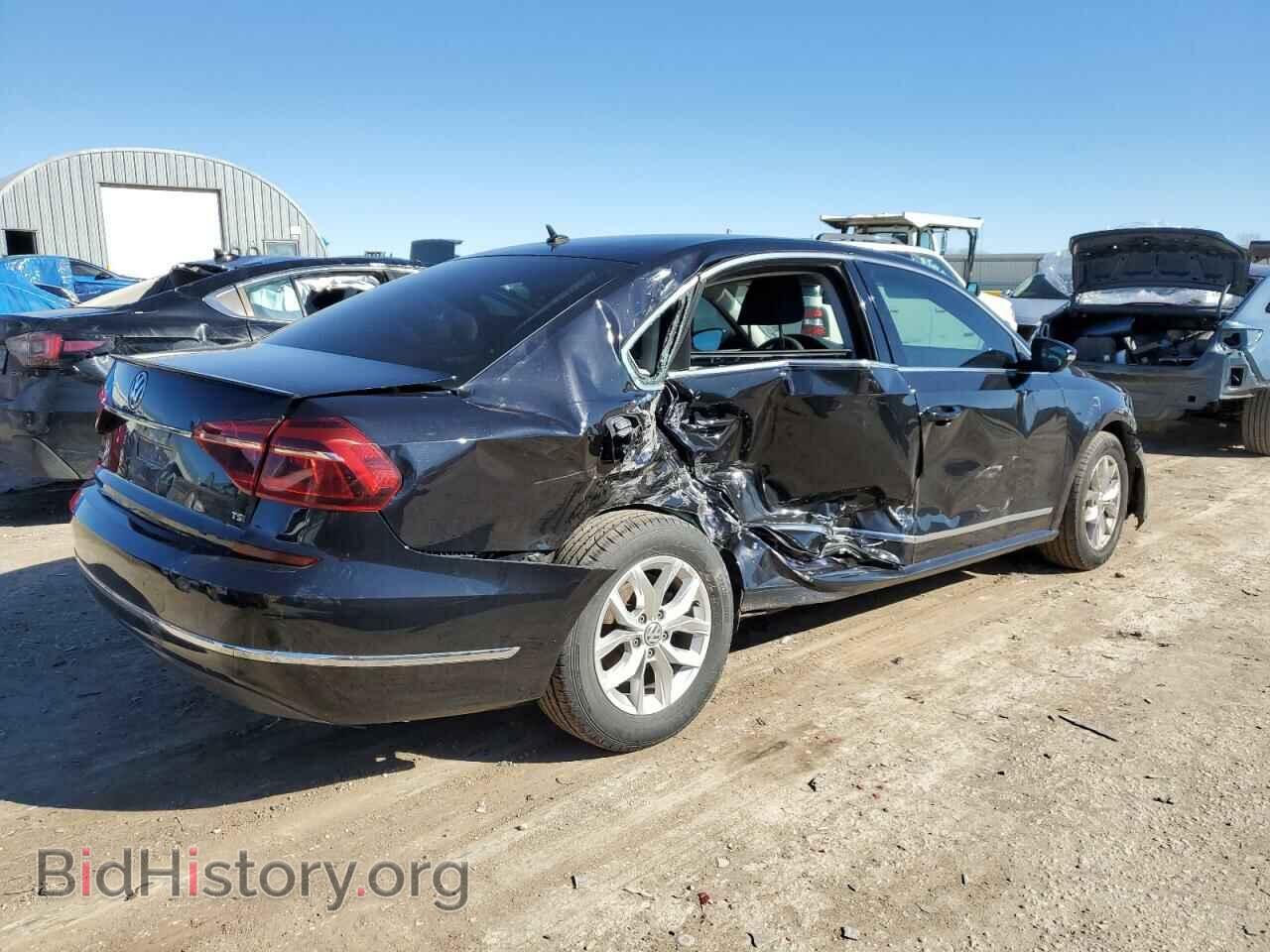 2017 VOLKSWAGEN PASSAT - VIN: 1VWAT7A35HC032463 - Фото 3