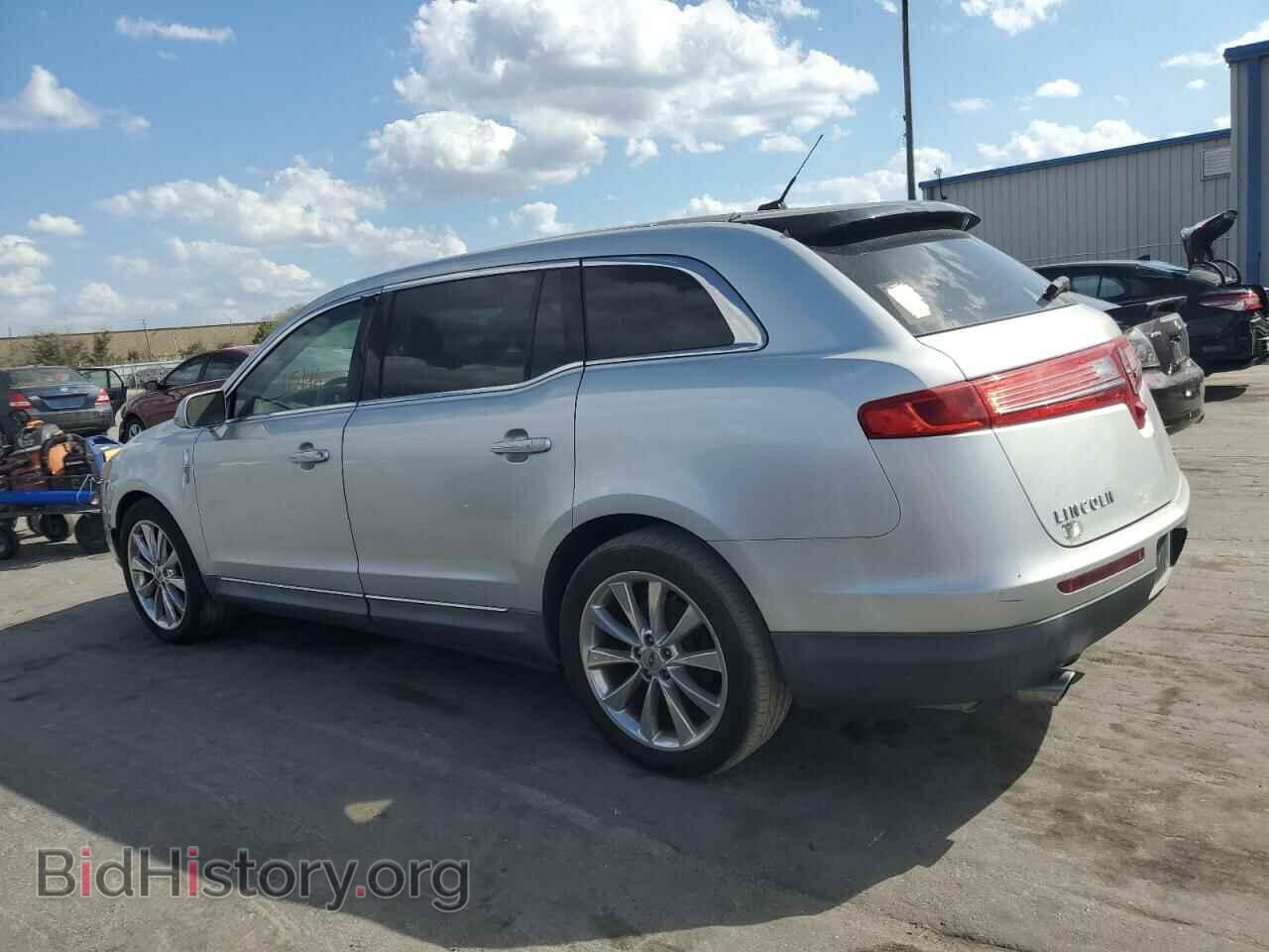 2012 LINCOLN MKT - VIN: 2LMHJ5AT3CBL52014 - Photo 2