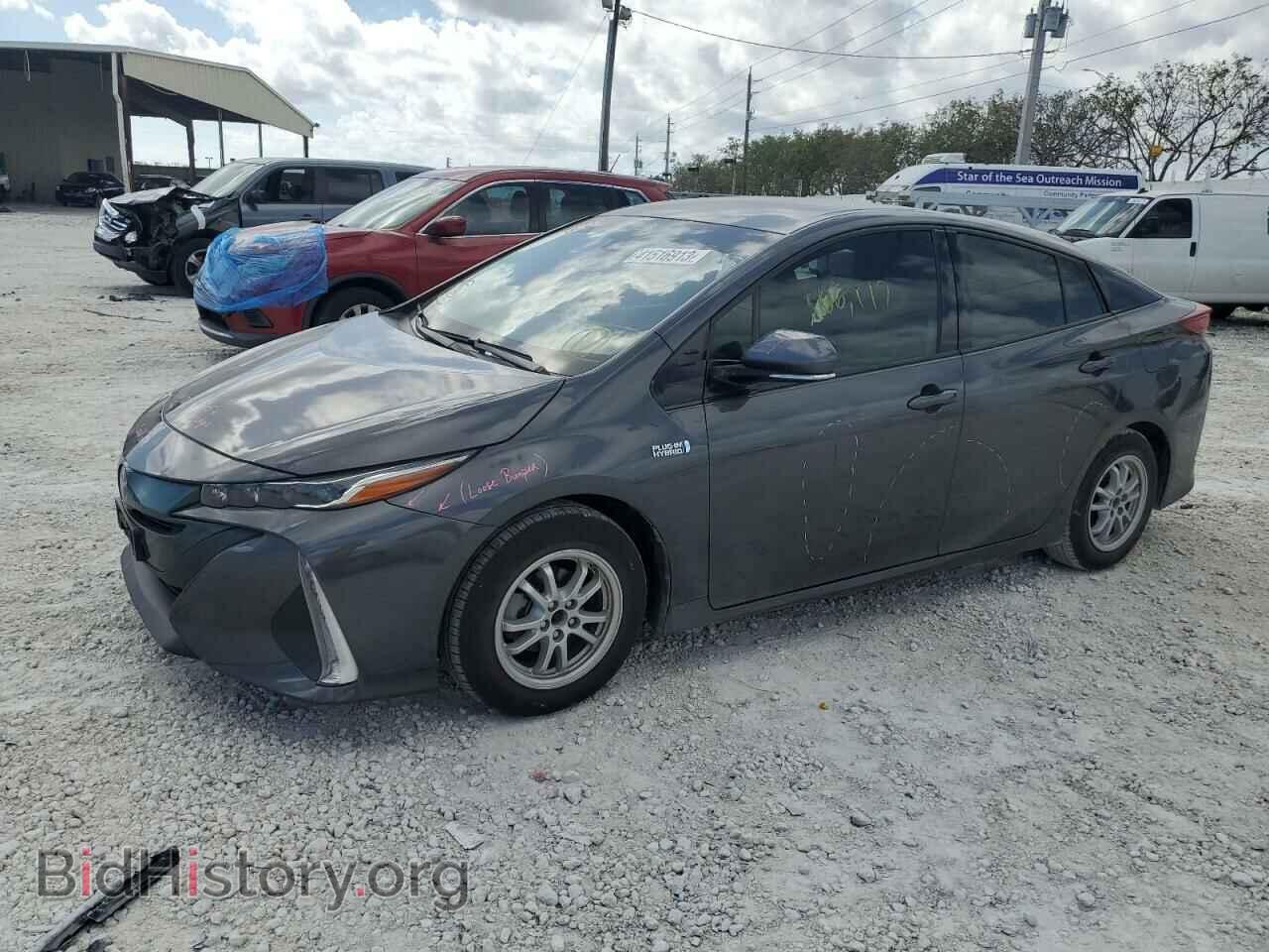 Photo JTDKARFP0H3067576 - TOYOTA PRIUS 2017