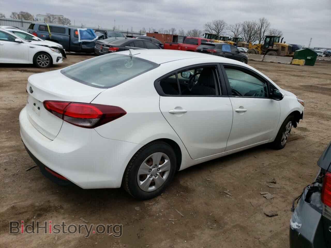 2017 KIA FORTE - VIN: 3KPFK4A7XHE021030 - Фото 3