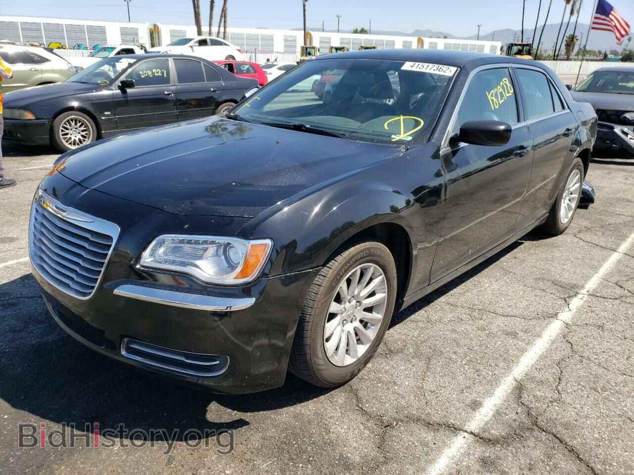 2013 CHRYSLER 300 - VIN: 2C3CCAAG3DH573549 - Фото 2