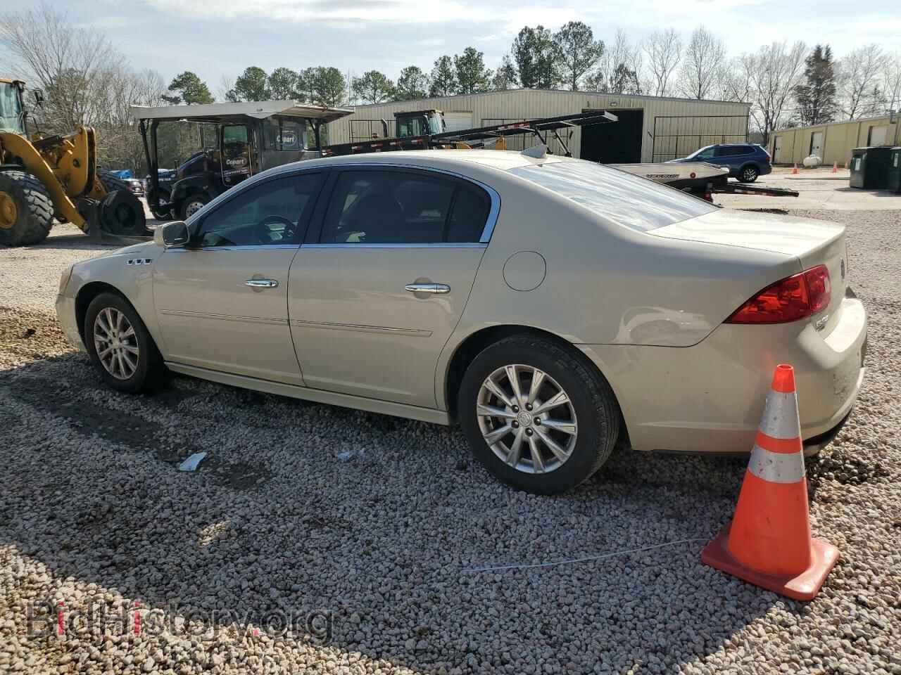 2011 BUICK LUCERNE - VIN: 1G4HC5EM2BU151240 - Фото 2