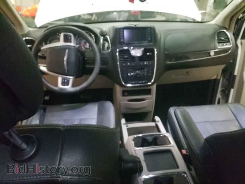 2016 Chrysler MINIVAN (VIN 2C4RC1CG8GR190434) — photo 8 of 13