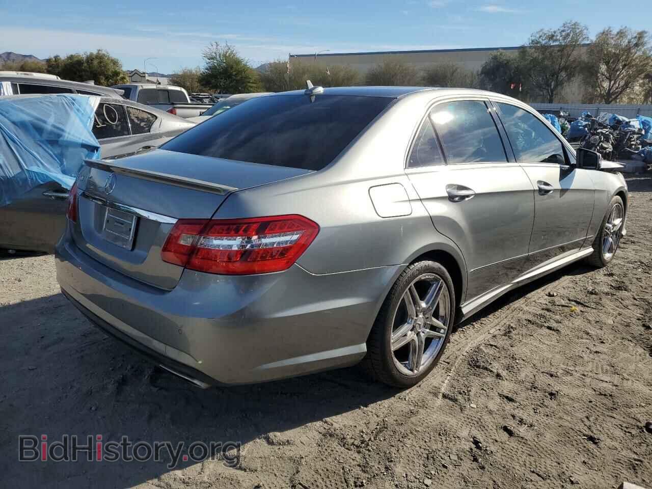 2011 MERCEDES-BENZ E-CLASS - VIN: WDDHF7CB8BA305630 - Фото 3