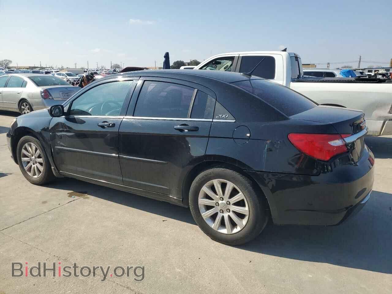 2013 CHRYSLER 200 - VIN: 1C3CCBBB3DN713907 - Фото 2