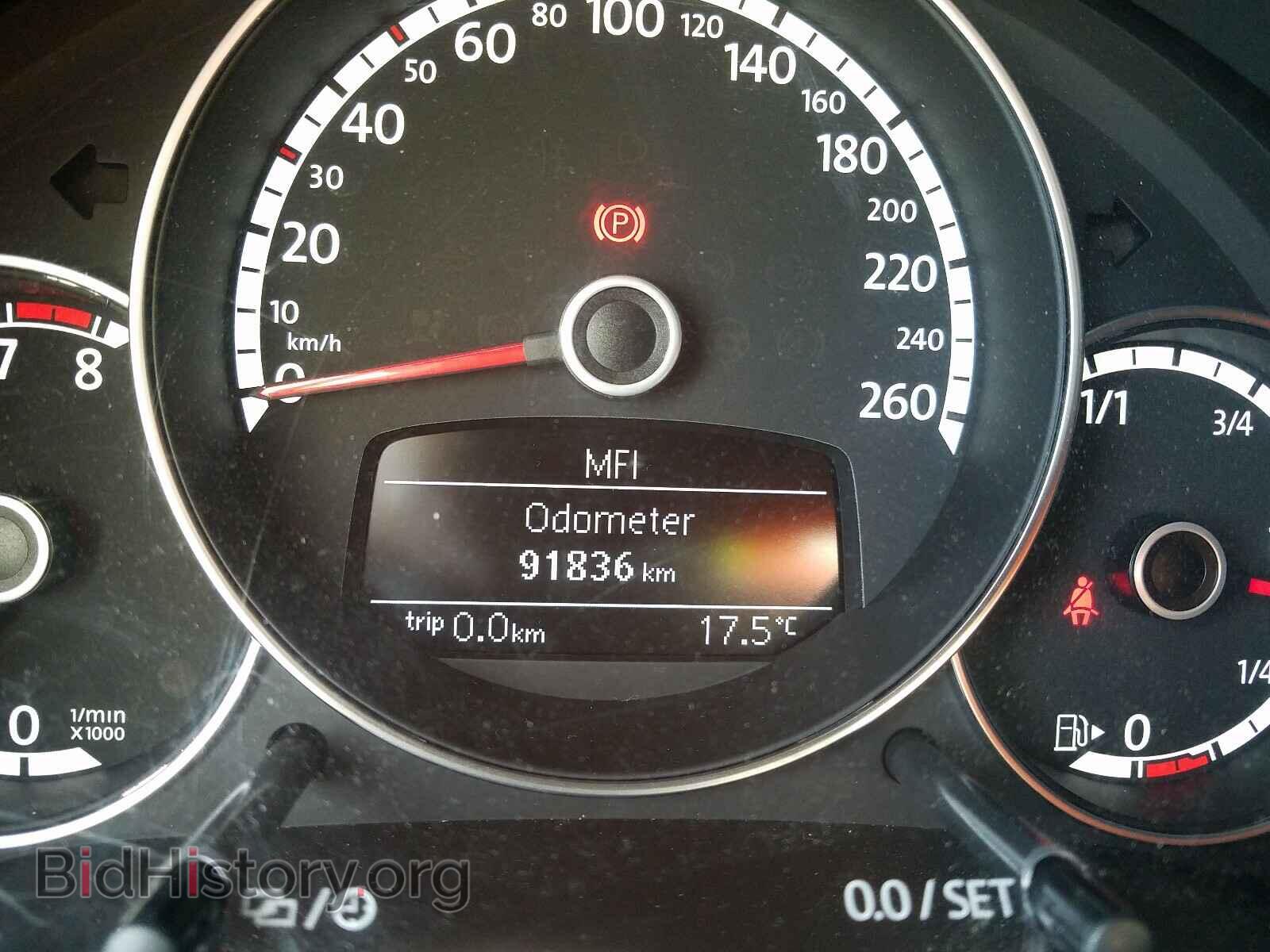2013 VOLKSWAGEN BEETLE - VIN: 3VW467AT0DM615228 - Фото 8