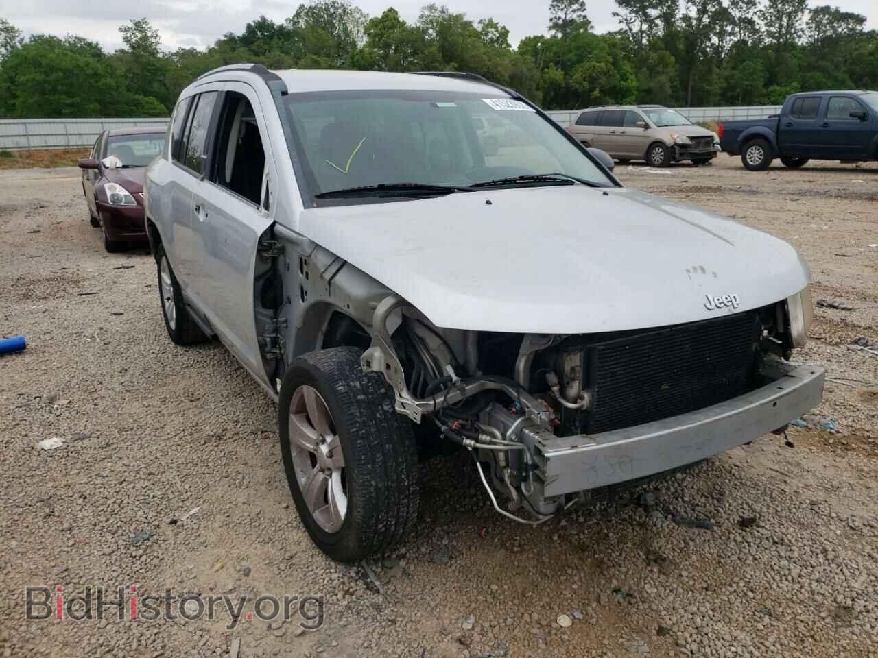 Photo 1J4NT1FB5BD138103 - JEEP COMPASS 2011