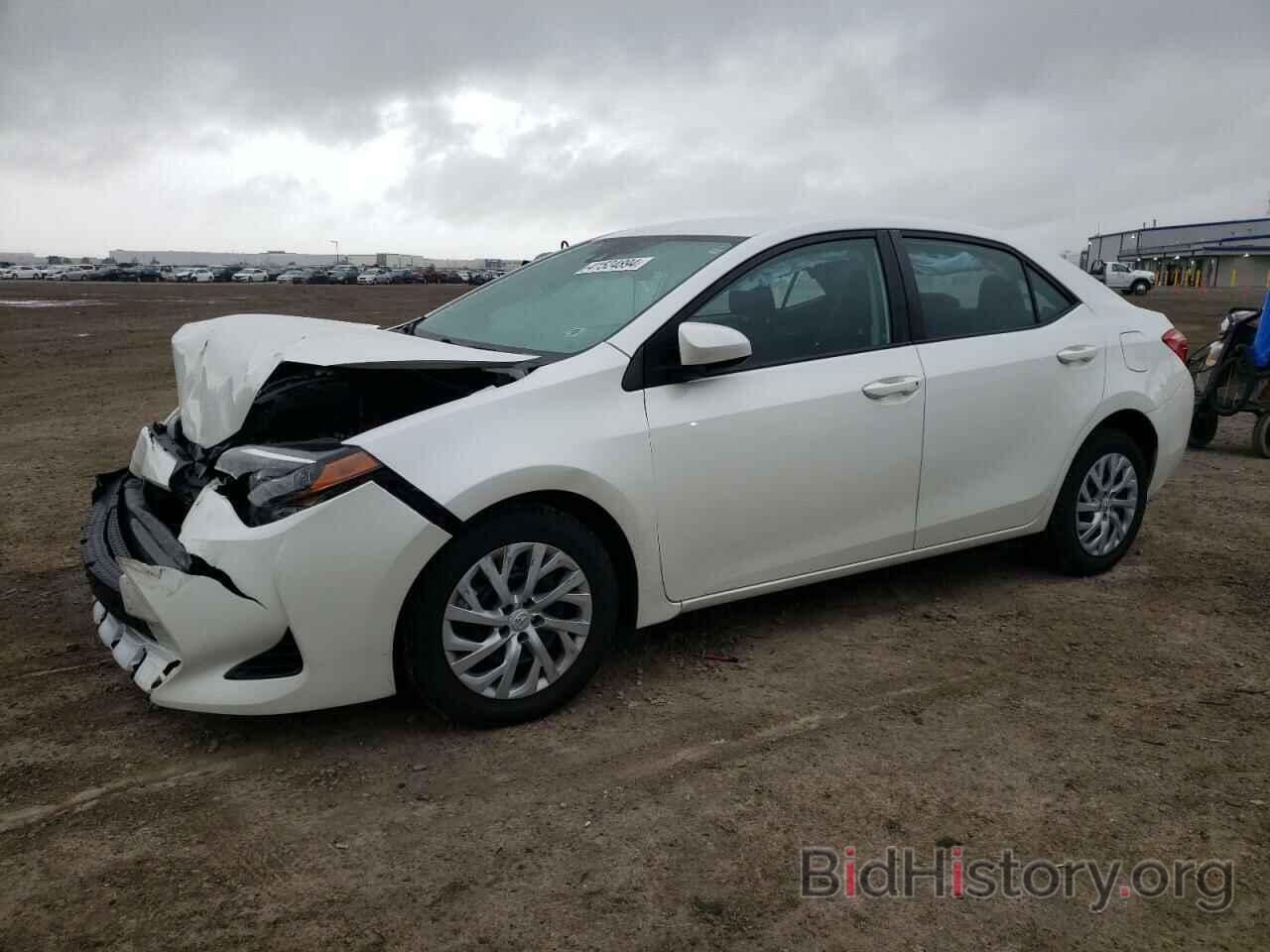 Photo 5YFBURHEXHP703835 - TOYOTA COROLLA 2017