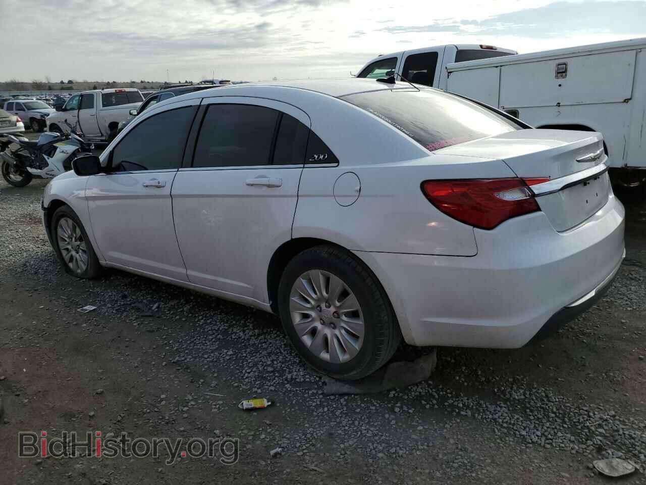 2013 CHRYSLER 200 - VIN: 1C3CCBAB9DN733905 - Фото 2