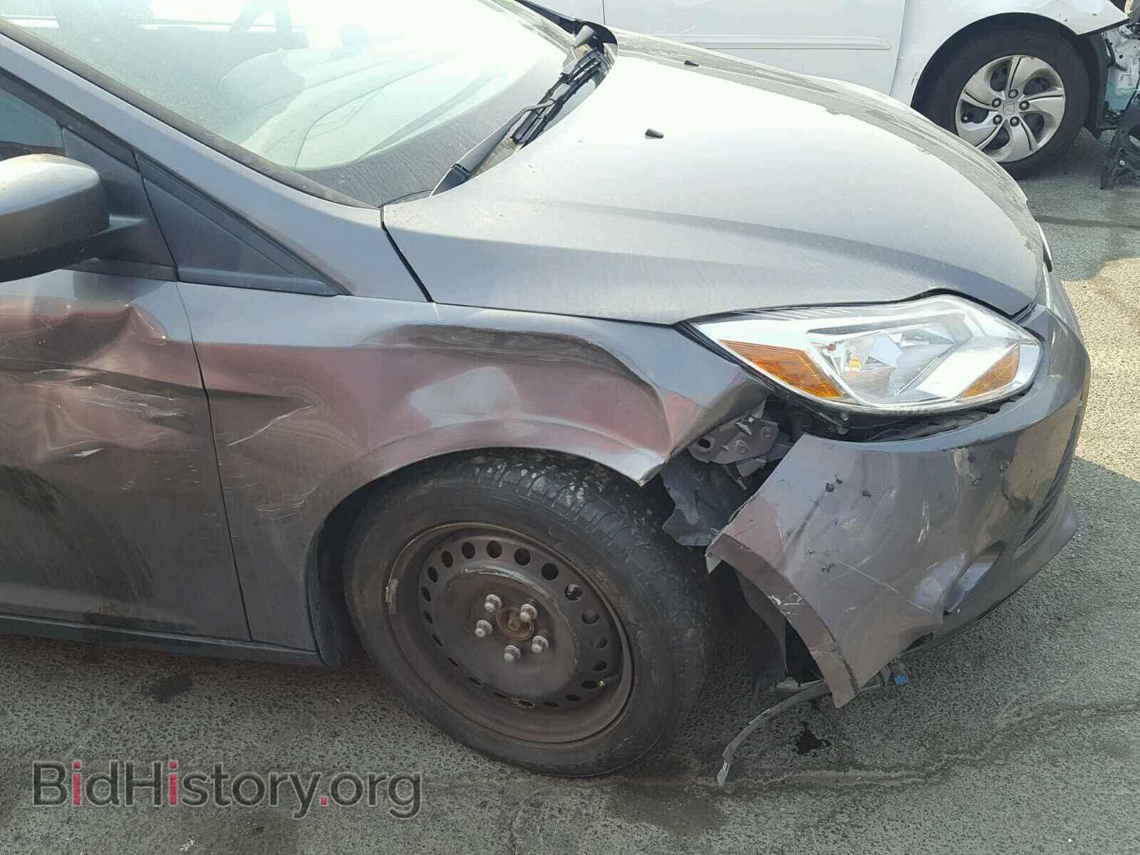 2012 Ford FOCUS (VIN 1FAHP3F26CL467800) — photo 9 of 10