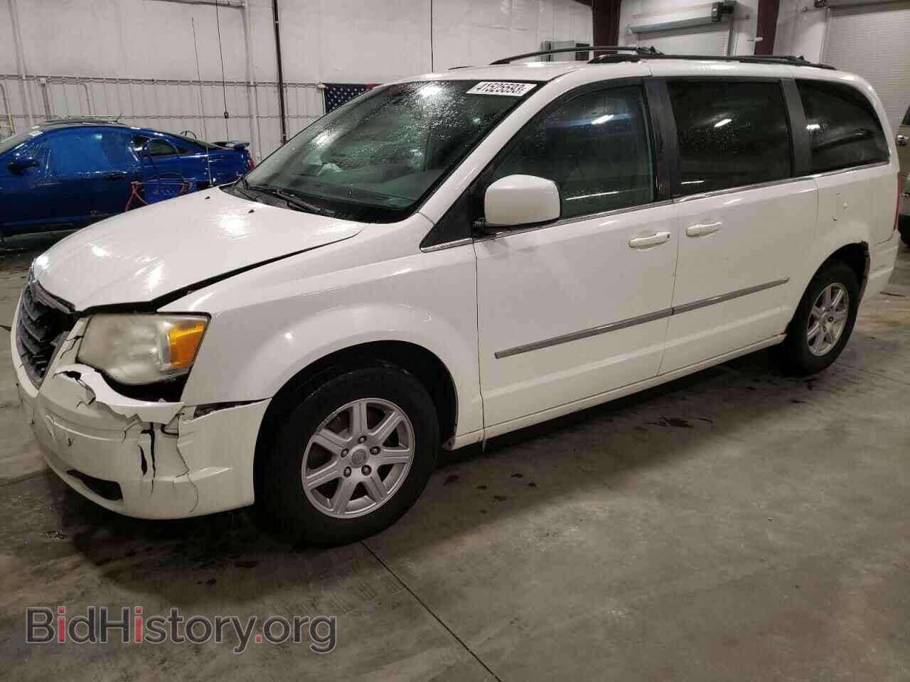 Photo 2A4RR5D17AR105696 - CHRYSLER MINIVAN 2010