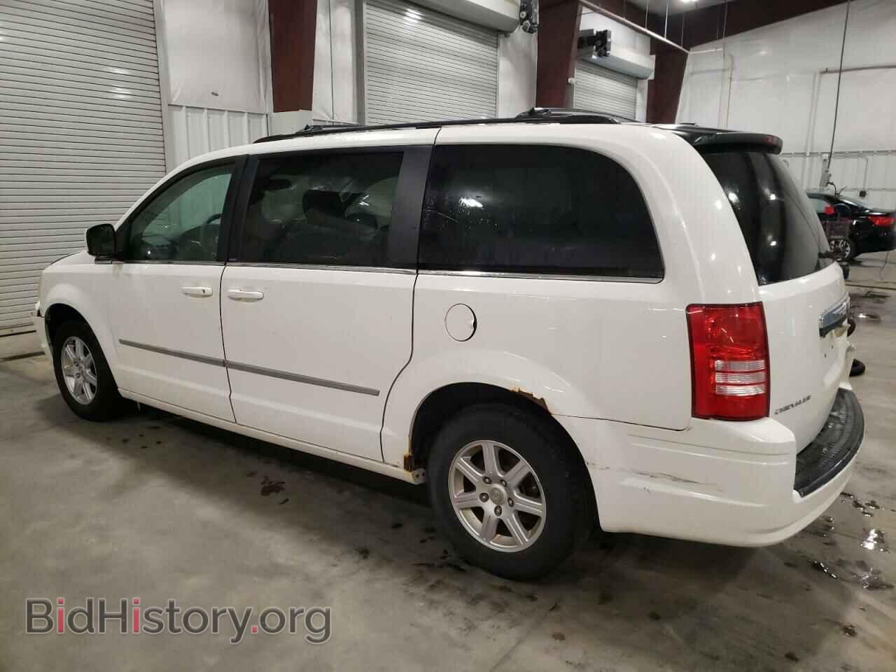 2010 CHRYSLER MINIVAN - VIN: 2A4RR5D17AR105696 - Фото 2