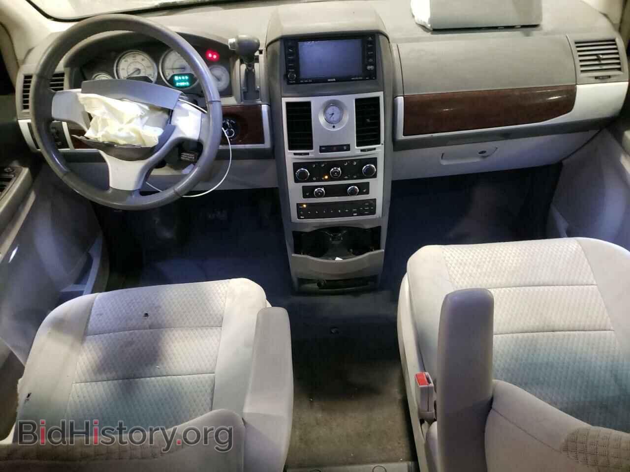 2010 CHRYSLER MINIVAN - VIN: 2A4RR5D17AR105696 - Фото 8