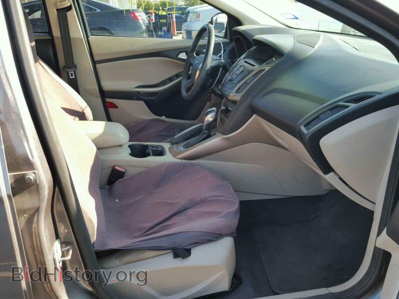 2012 Ford FOCUS (VIN 1FAHP3H21CL161875) — фото 5 из 10