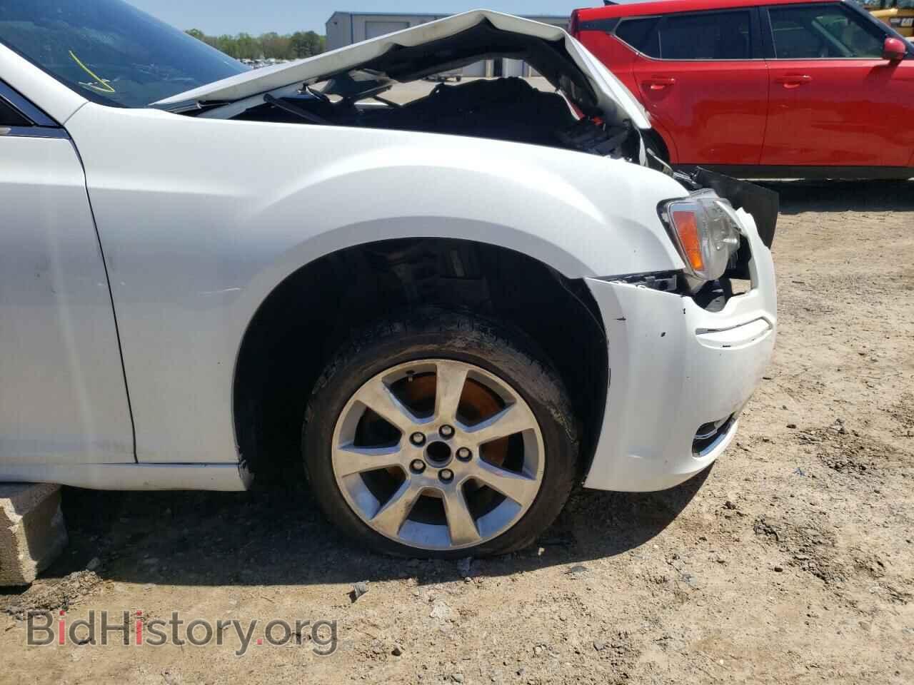 2014 CHRYSLER 300 - VIN: 2C3CCAAG3EH373028 - Фото 9