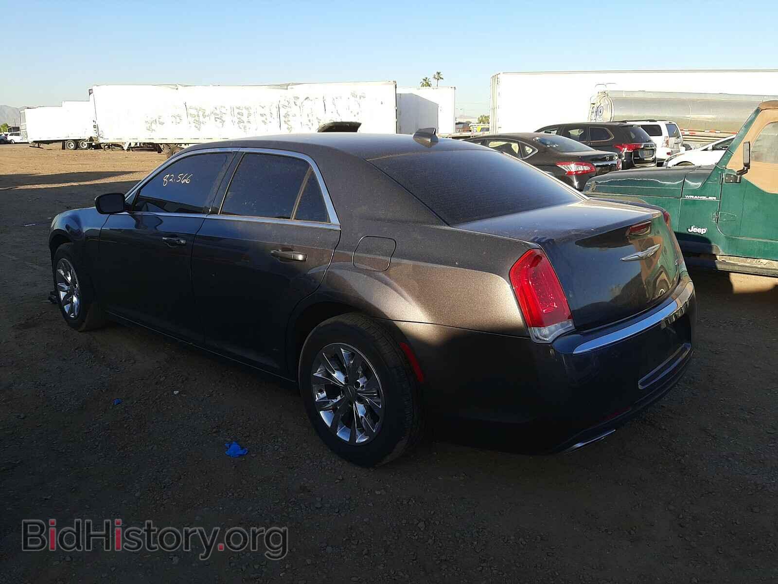 2016 CHRYSLER 300 - VIN: 2C3CCAAG5GH142053 - Фото 3
