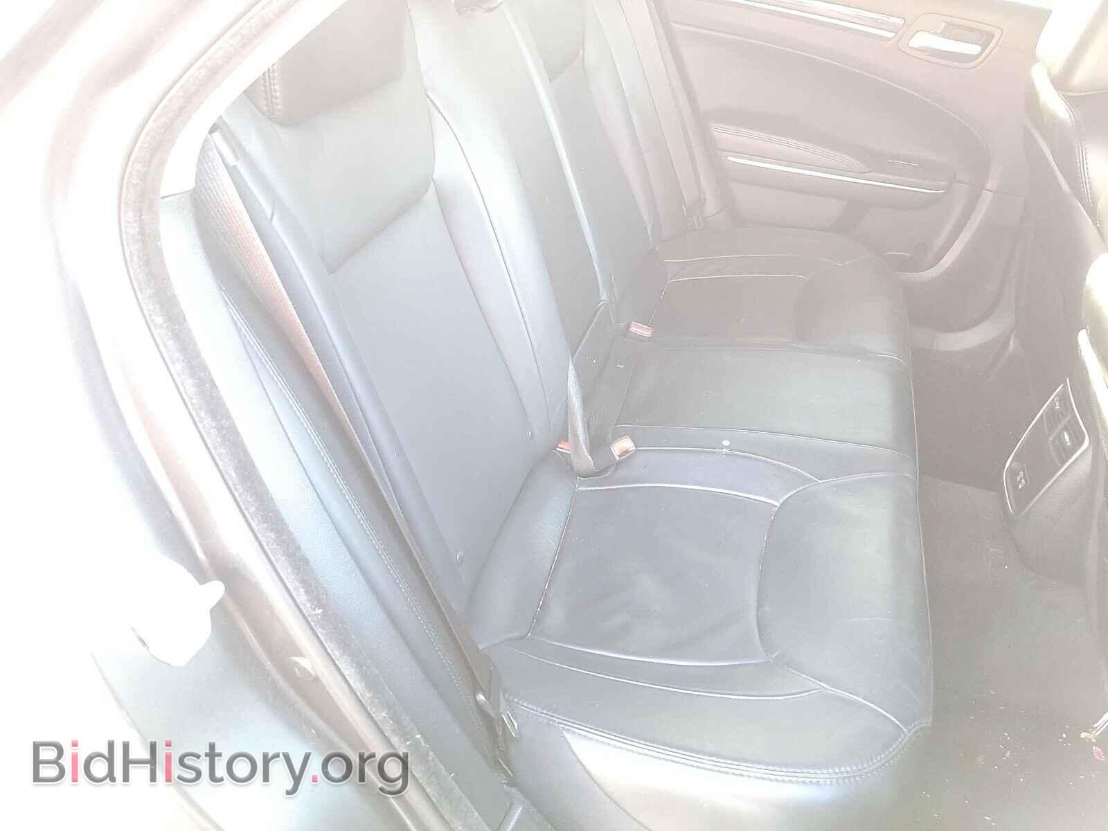 2016 CHRYSLER 300 - VIN: 2C3CCAAG5GH142053 - Фото 6