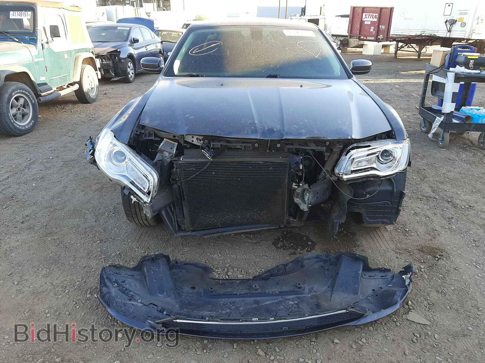 2016 CHRYSLER 300 - VIN: 2C3CCAAG5GH142053 - Фото 9