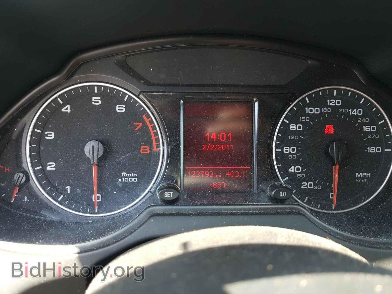 2011 AUDI Q5 - VIN: WA1CFAFP6BA054240 - Фото 8