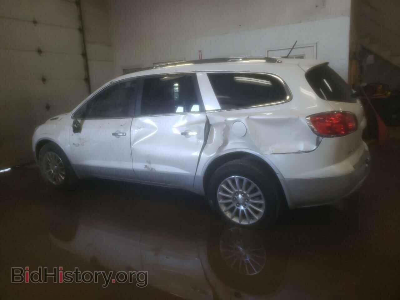 2011 BUICK ENCLAVE - VIN: 5GAKRAED9BJ319329 - Фото 2
