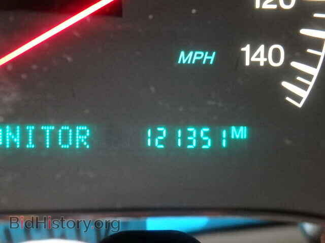 2001 CADILLAC DEVILLE - VIN: 1G6KF57911U270666 - Photo 8