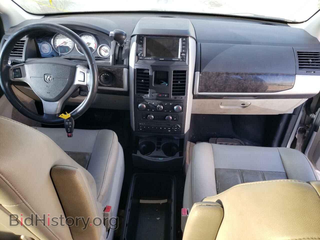 2010 DODGE CARAVAN - VIN: 2D4RN5DX2AR455892 - Фото 8