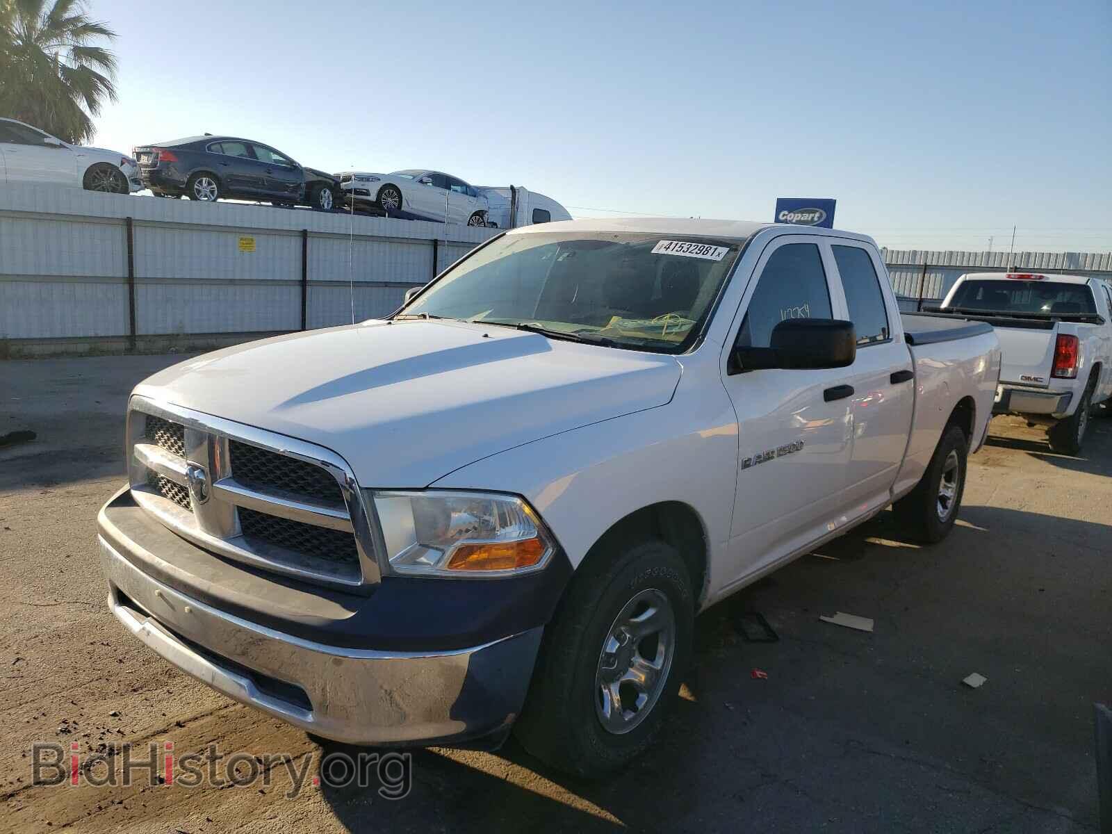 2011 DODGE RAM 1500 - VIN: 1D7RV1GP4BS572624 - Фото 2