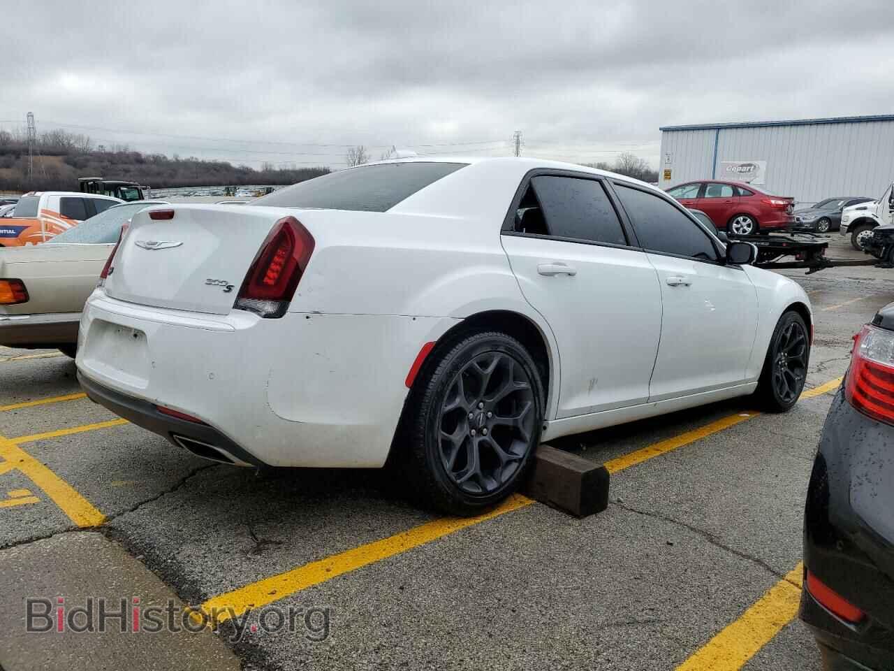 2019 CHRYSLER 300 - VIN: 2C3CCABG9KH686059 - Фото 3