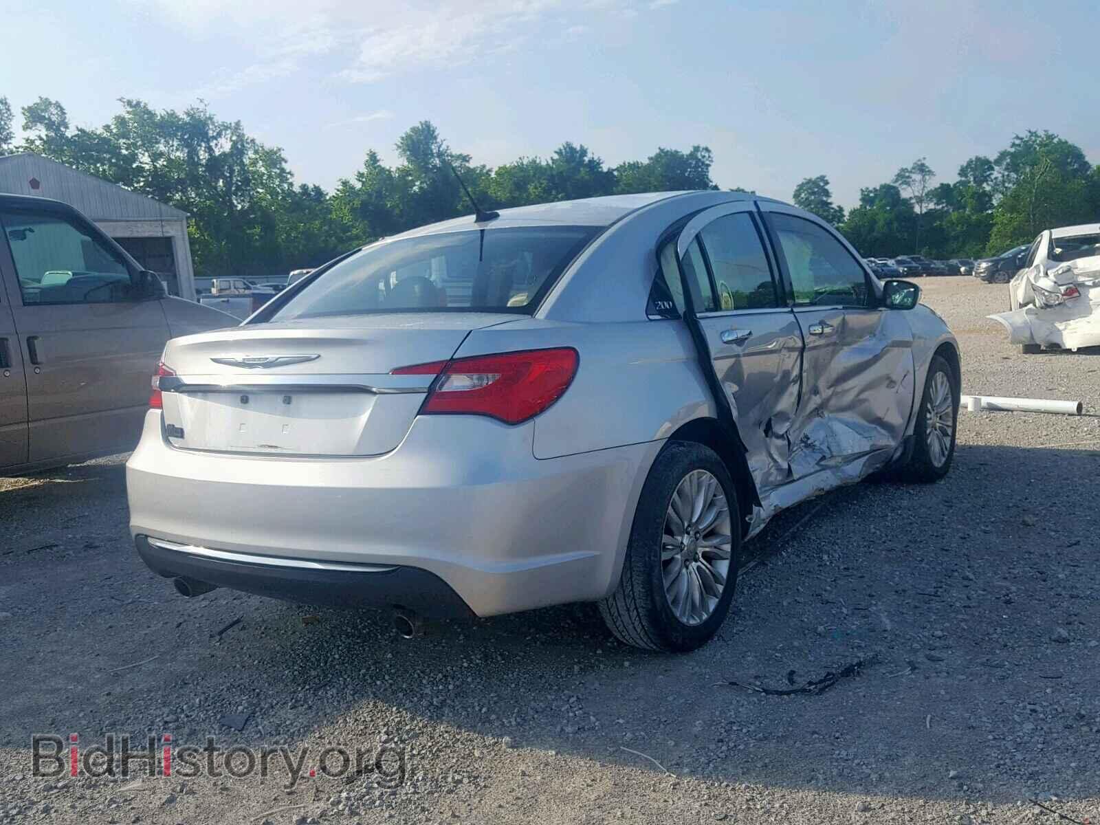 2011 CHRYSLER 200 - VIN: 1C3BC2FG8BN569172 - Фото 4