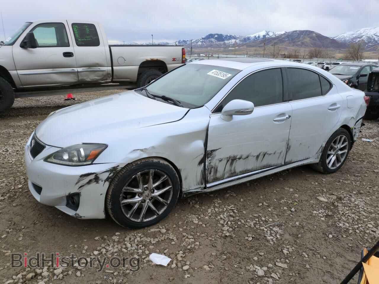 Photo JTHCF5C25B5050595 - LEXUS IS 2011