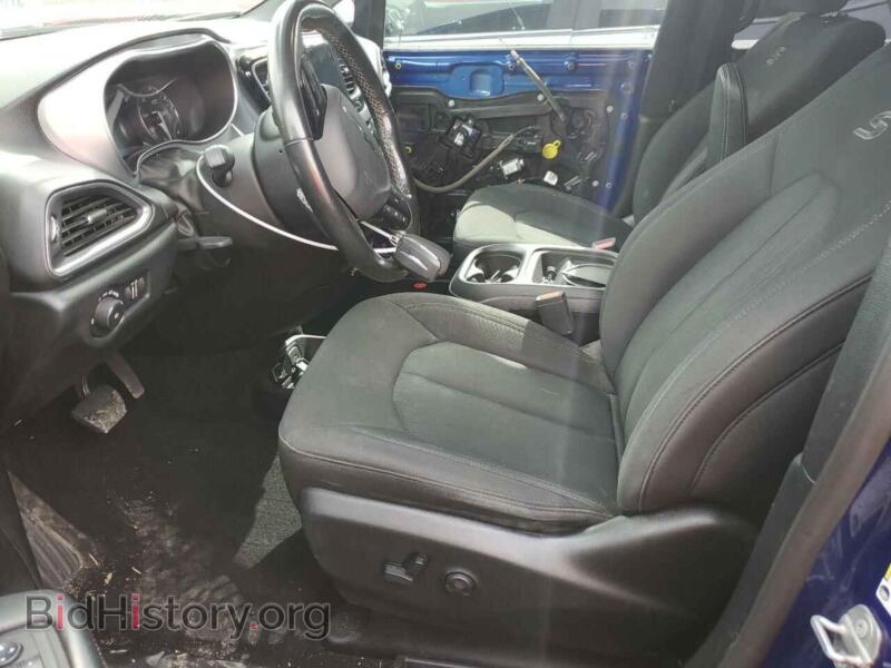 2019 Chrysler PACIFICA (VIN 2C4RC1FG7KR588223) — photo 7 of 14
