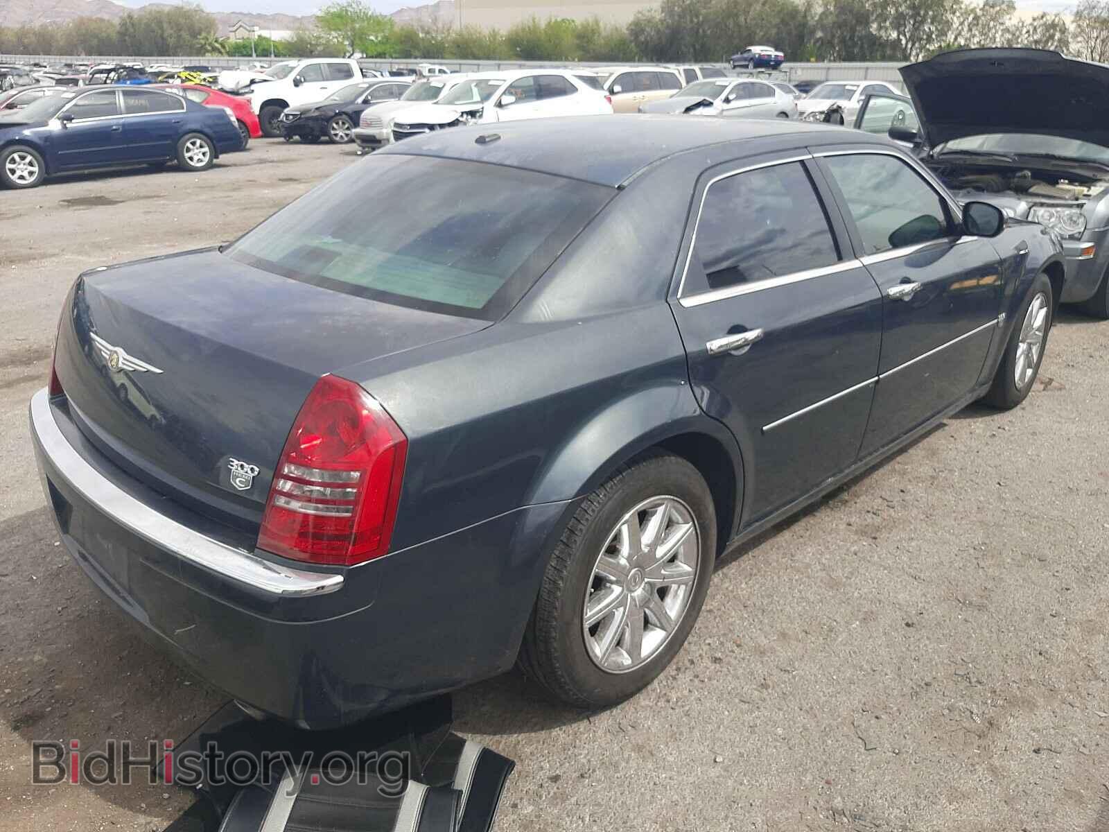 2007 CHRYSLER 300 - VIN: 2C3KA63H77H802842 - Фото 4