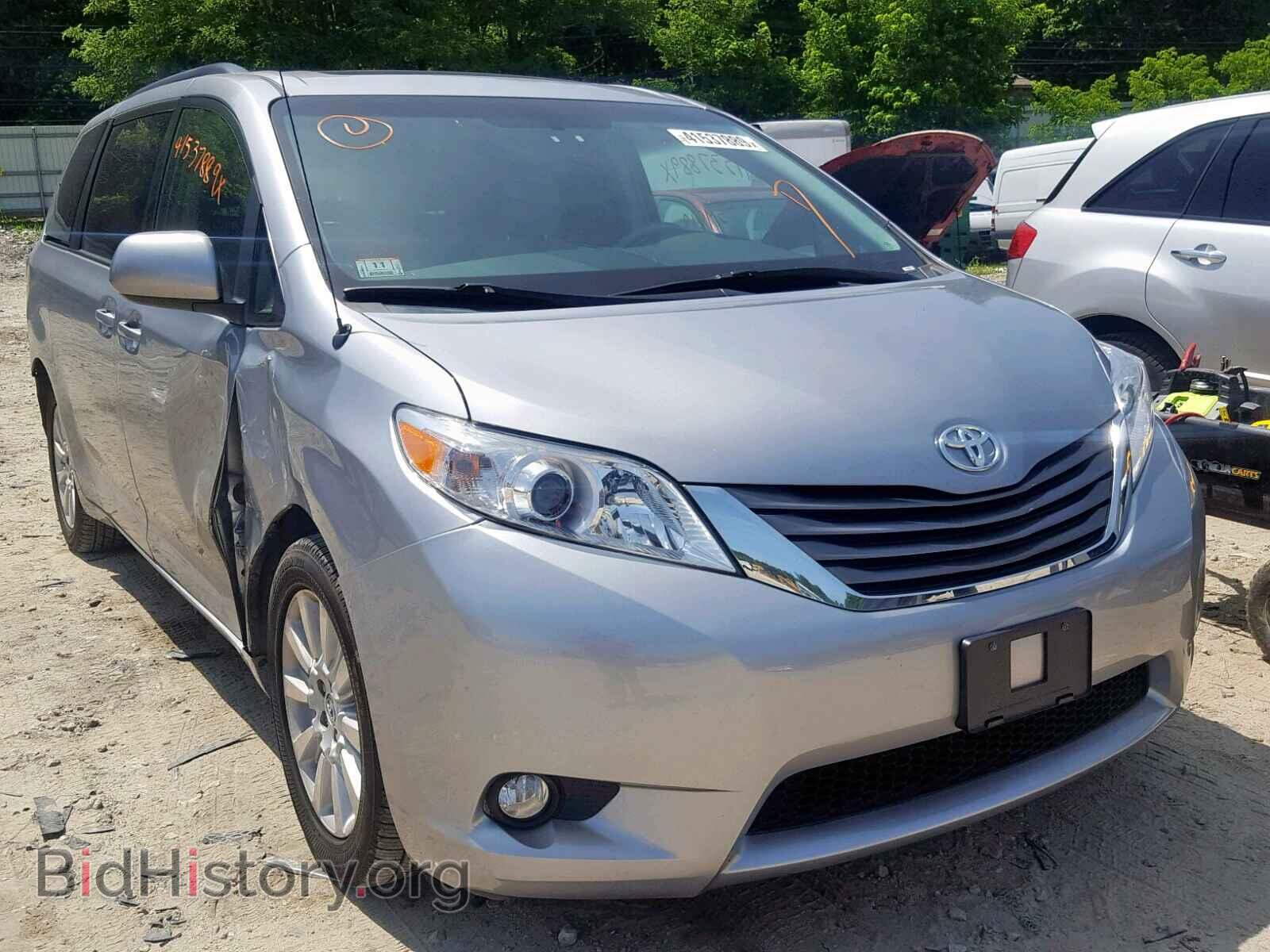 Photo 5TDDK3DC8DS066400 - TOYOTA SIENNA XLE 2013